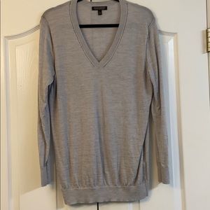 Banana Republic extra fine merino v-neck sweater
